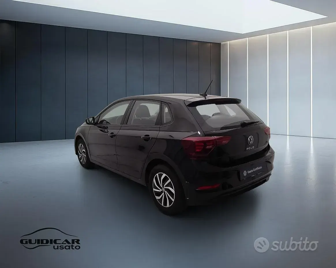 Usata VW Polo Life 95 CV (69 kW) 2023 Nero Utilitaria