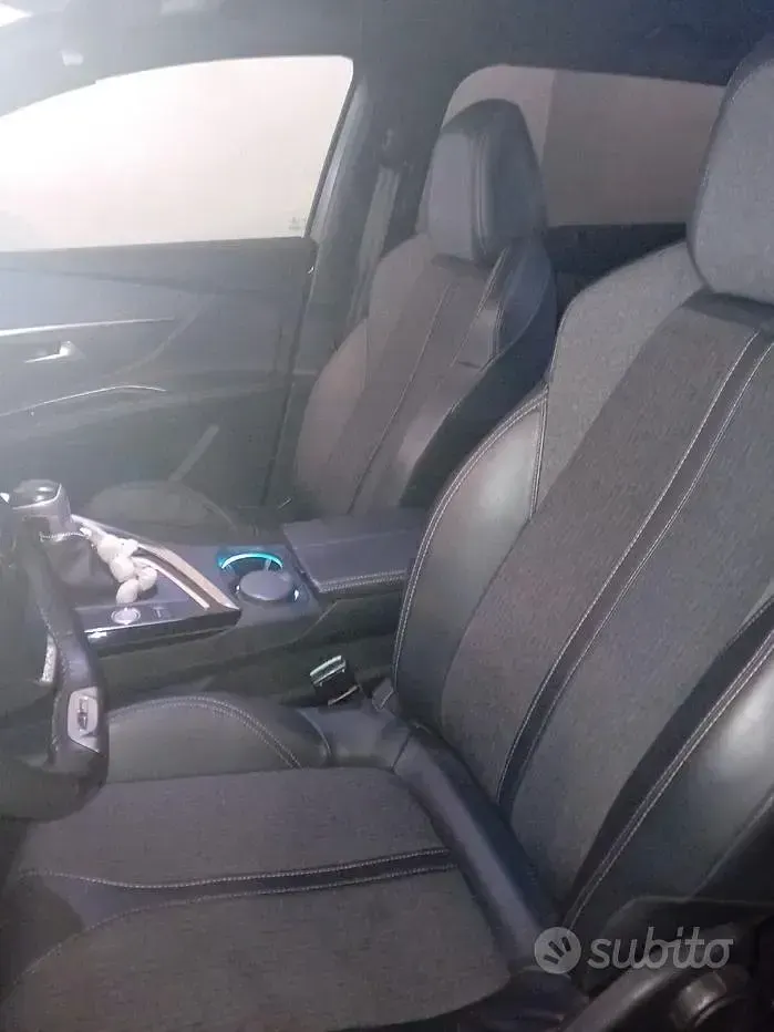 Usata Peugeot 5008 GT-line 120 CV (88 kW) 2017 Grigio SUV