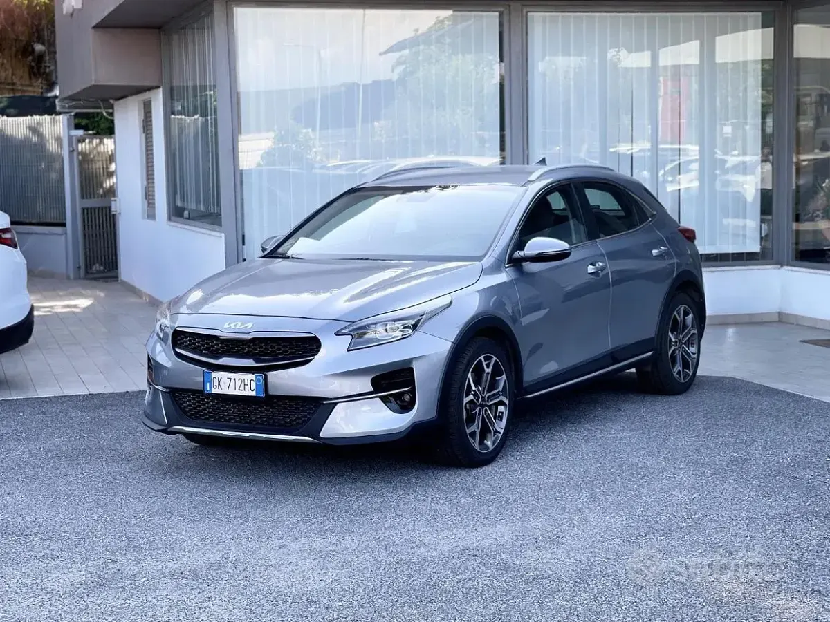 Usata Kia XCeed 160 CV (117 kW) 2022 Grigio SUV