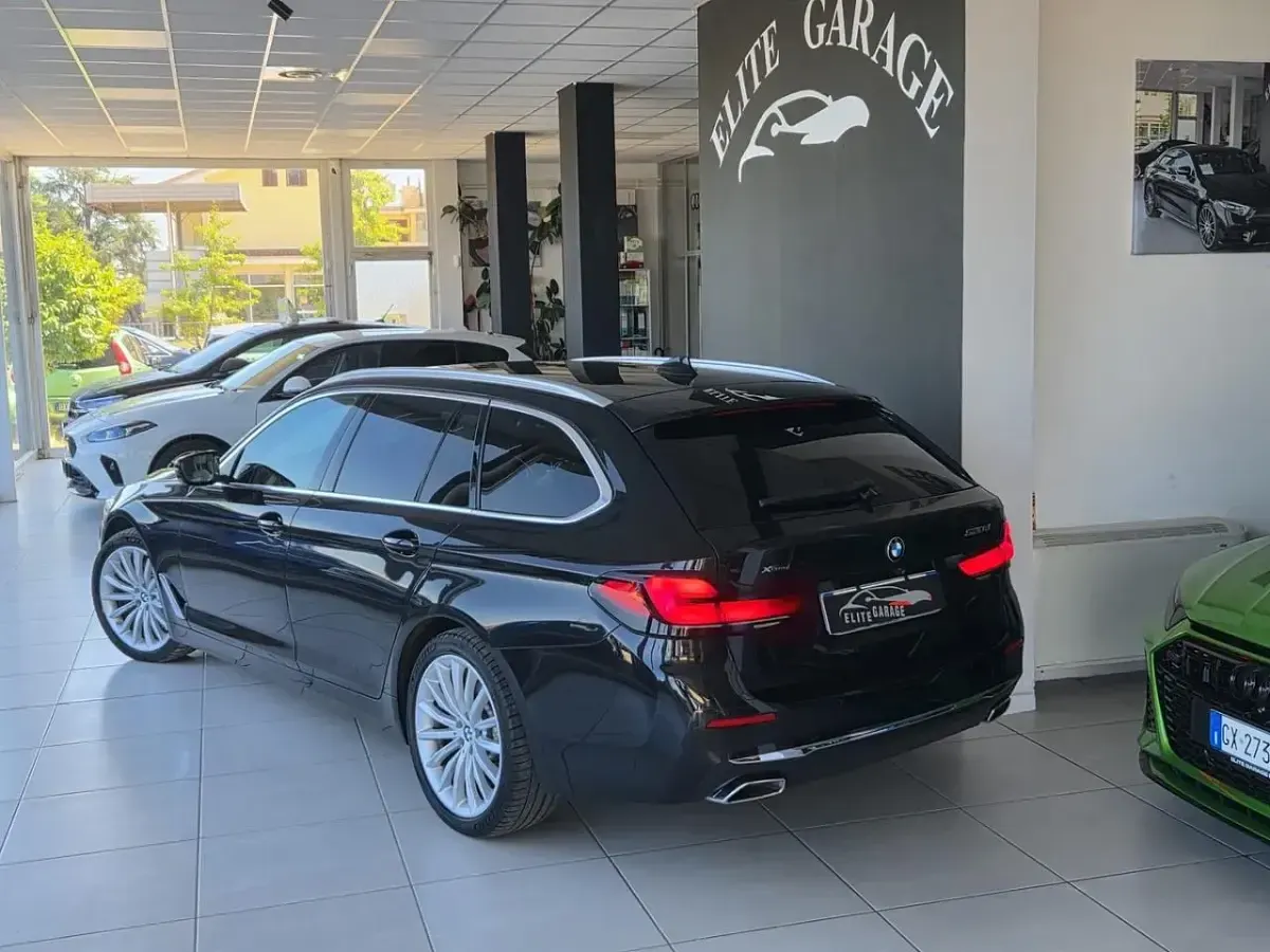 Usata BMW 520 Luxury Line 190 CV (139 kW) 2021 Nero Berlina