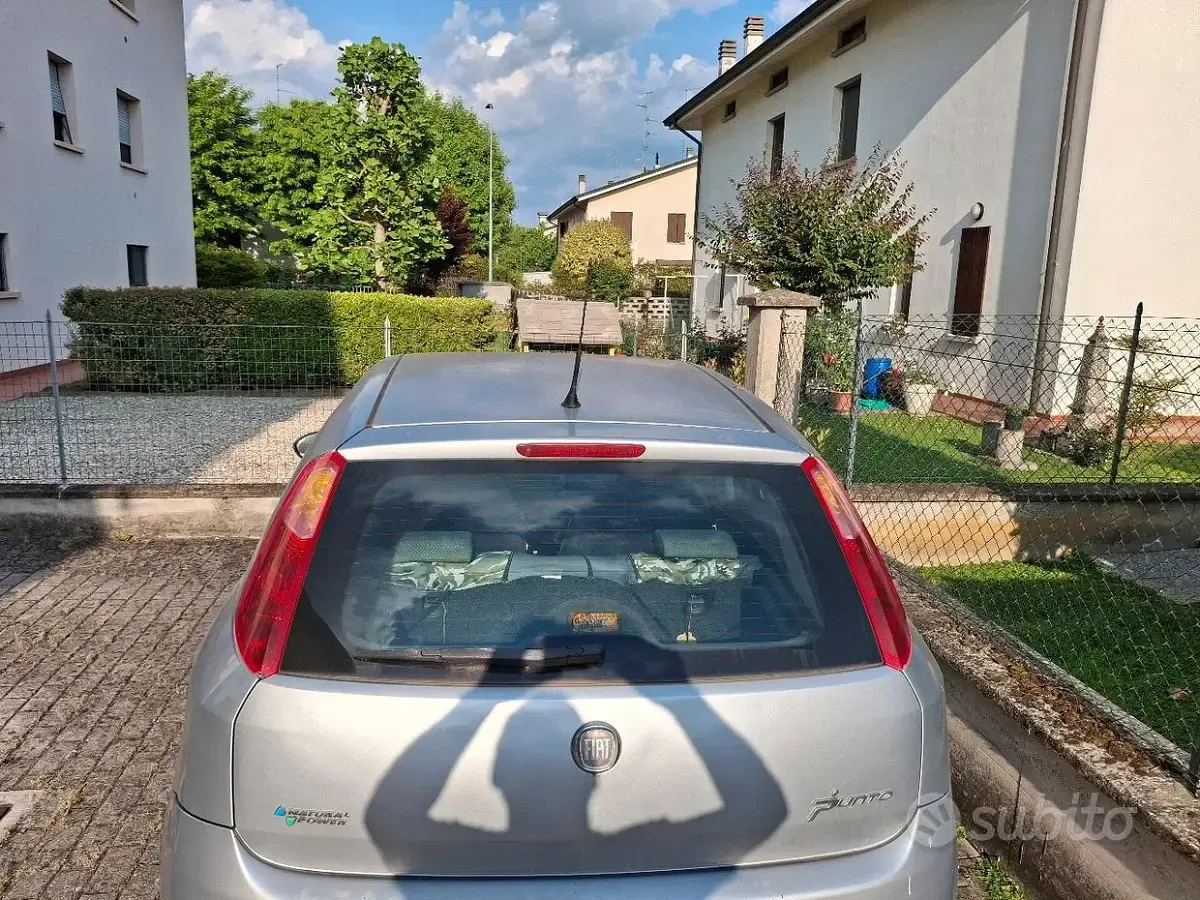 Usata Fiat Grande Punto 65 CV (47 kW) 2009 Grigio Utilitaria