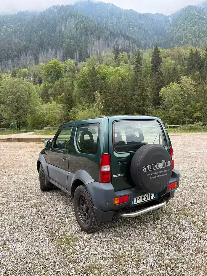 Usata Suzuki Jimny 85 CV (62 kW) 2008 Verde SUV