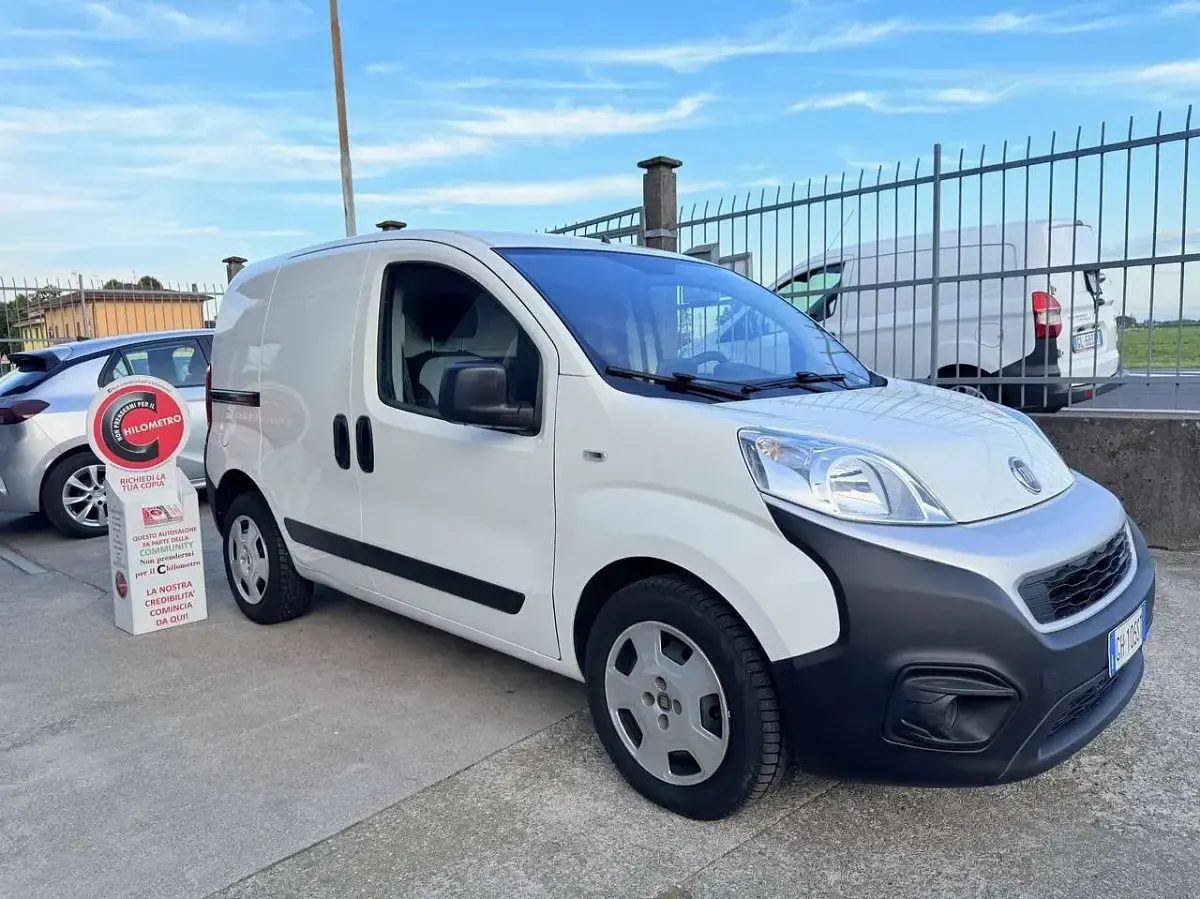 Usata Fiat Fiorino 95 CV (69 kW) 2021 Bianco gelato Monovolume