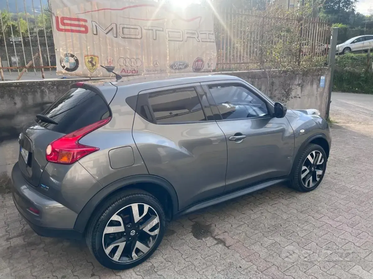 Usata Nissan Juke Tekna 110 CV (80 kW) 2014 Grigio SUV