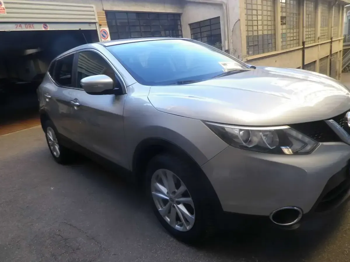 Usata Nissan Qashqai Acenta 116 CV (85 kW) 2015 Argento SUV