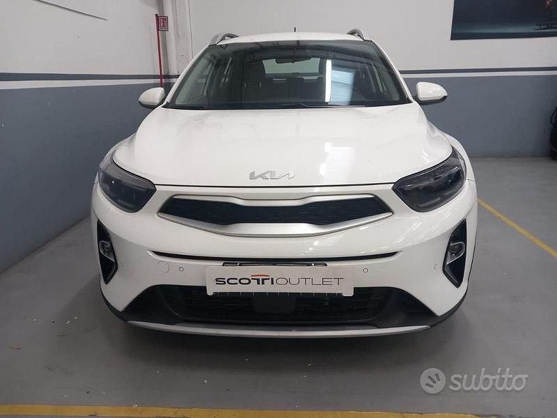 Usata Kia Stonic Urban 101 CV (74 kW) 2022 Bianco SUV