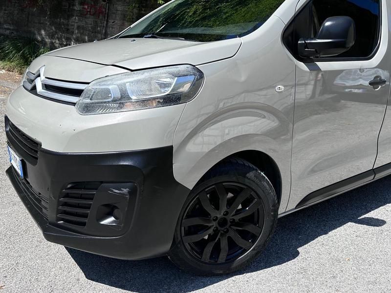 Usata Citroën Jumpy 176 CV (129 kW) 2016 Grigio Monovolume