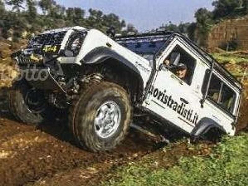 Usata Land Rover Defender 122 CV (89 kW) 2007 Bianco Station wagon