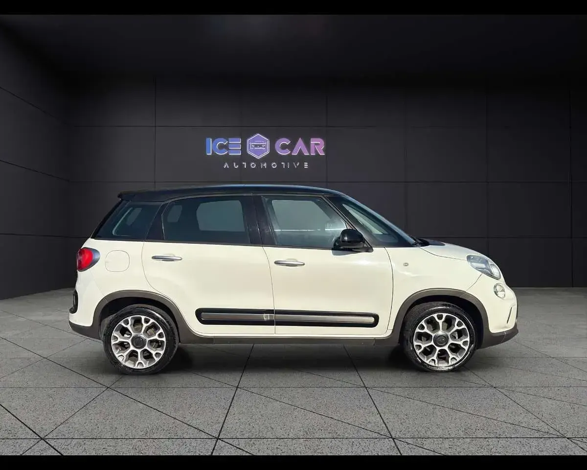 Usata Fiat 500L Trekking 85 CV (62 kW) 2014 Bianco Monovolume