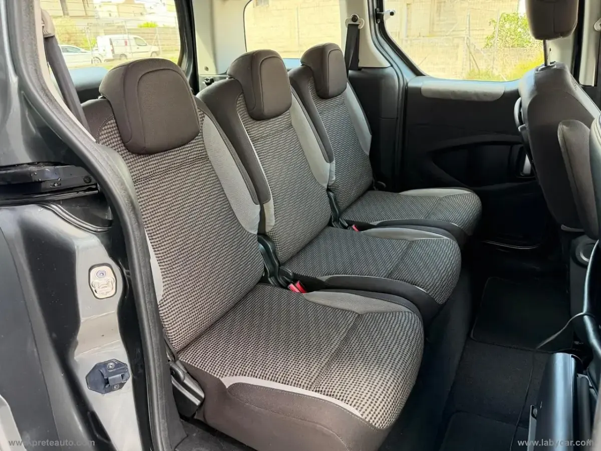 Usata Peugeot Partner Tepee Active 114 CV (83 kW) 2014 Grigio Monovolume