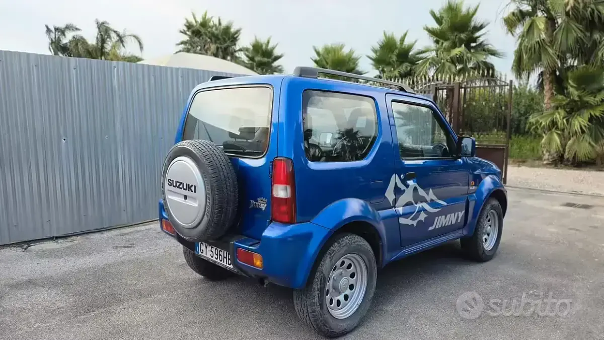 Usata Suzuki Jimny 86 CV (63 kW) 2010 Bluazzurro SUV