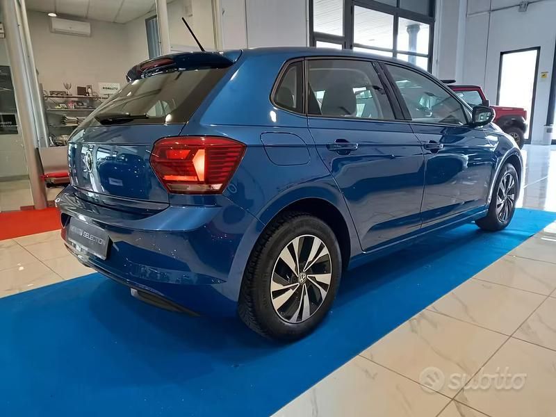 Usata VW Polo Trendline 65 CV (47 kW) 2019 Blu Utilitaria