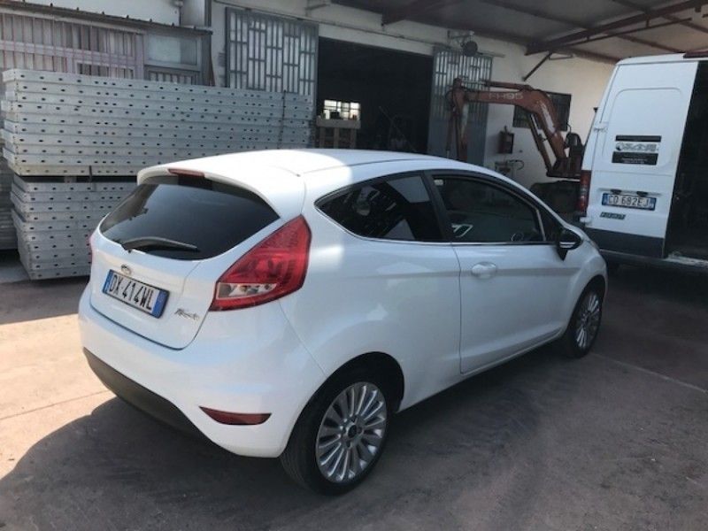Ford Fiesta 1.1 75CV S&S Connected : prezzo 2020, consumi ...