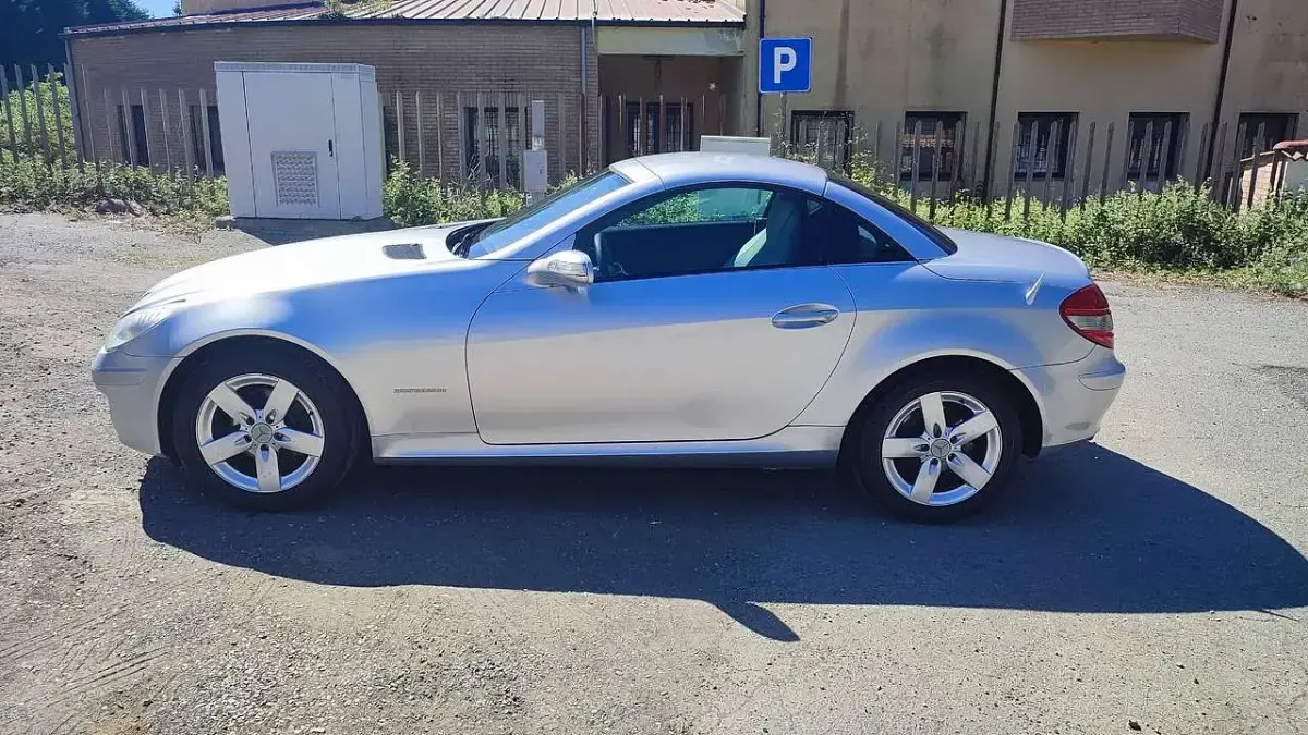 Usata Mercedes SLK200 163 CV (119 kW) 2005 Grigio Cabrio