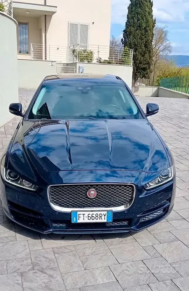 Usata Jaguar XE 179 CV (131 kW) 2019 Berlina