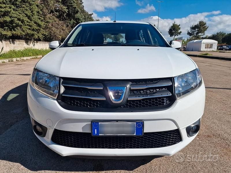 Usata Dacia Sandero Ambiance 75 CV (55 kW) 2014 Bianco Berlina