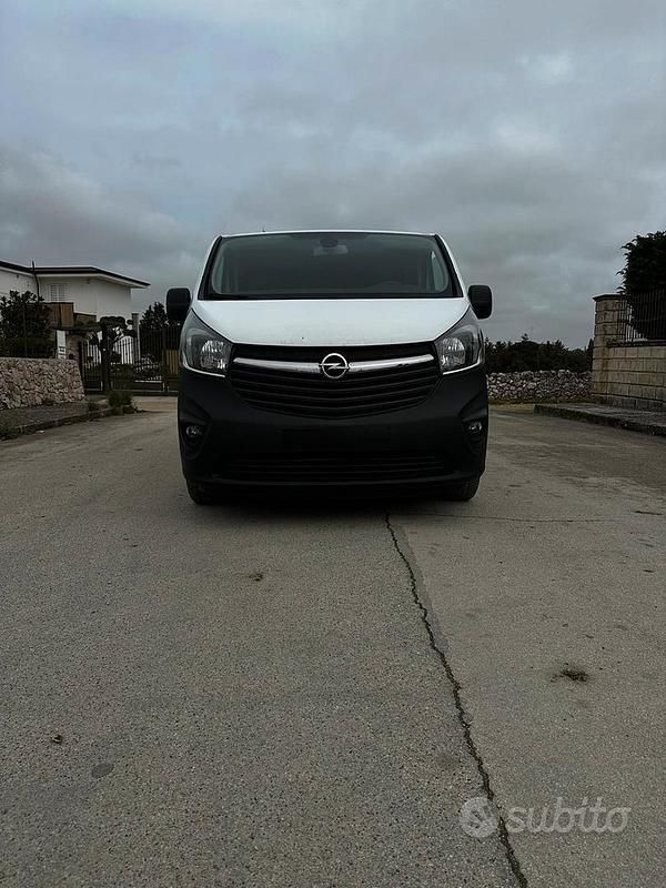Usata Opel Vivaro 95 CV (69 kW) 2018 Bianco Monovolume