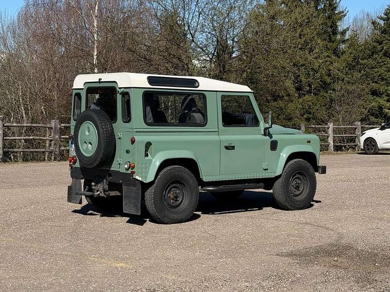 Usata Land Rover Defender 122 CV (89 kW) 2010 Verde Station wagon
