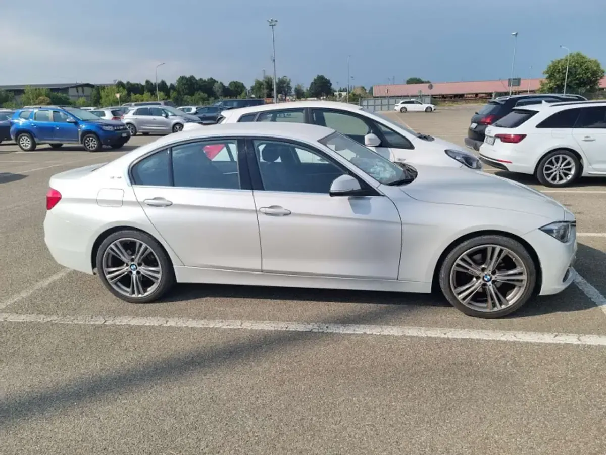 Usata BMW 330e iPerformance 252 CV (185 kW) 2017 Grigio Berlina