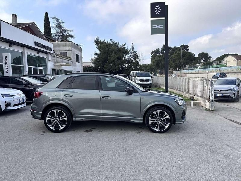 Usata Audi Q3 S-Line 200 CV (147 kW) 2023 Verniciature personalizzate SUV