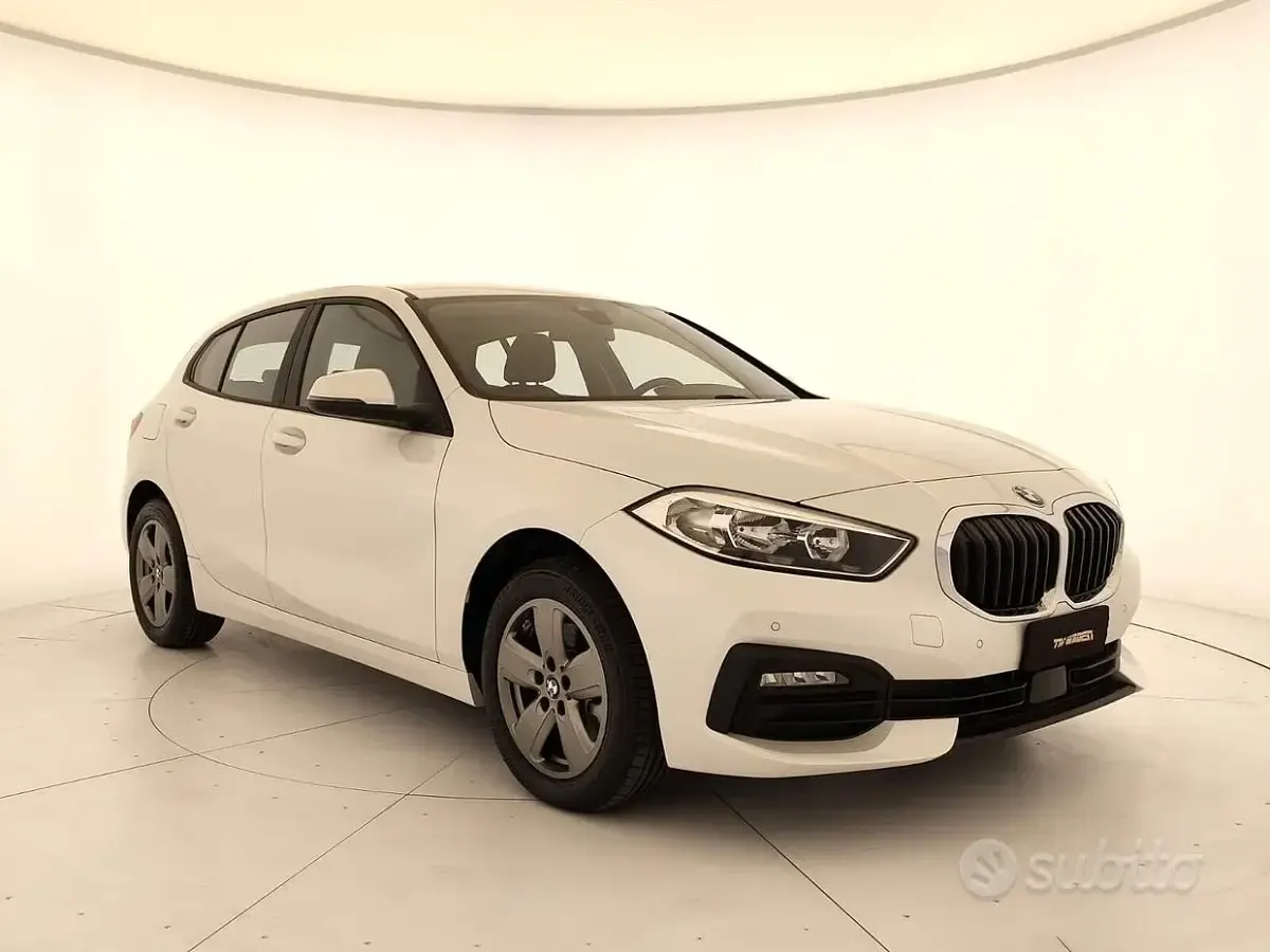 Usata BMW 116 Advantage 116 CV (85 kW) 2023 Bianco Utilitaria