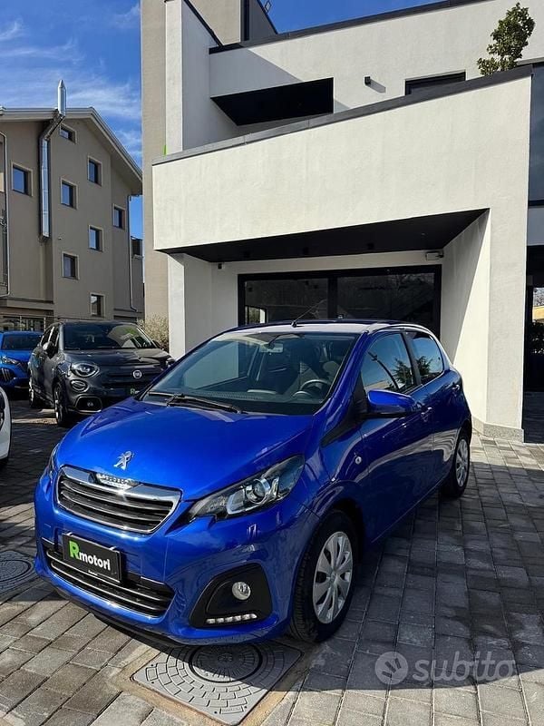 Usata Peugeot 108 Active 72 CV (52 kW) 2021 Blu Berlina