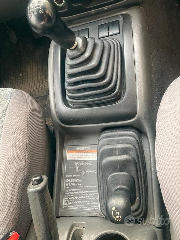 Usata Suzuki Vitara 94 CV (69 kW) 2000 Bianco SUV