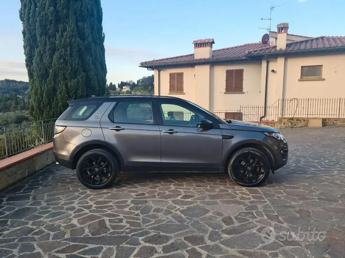 Usata Land Rover Discovery 4 179 CV (131 kW) 2015 Grigio SUV