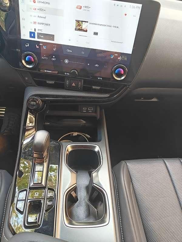 Usata Lexus NX450h+ Sport Line 309 CV (227 kW) 2024 Verde SUV