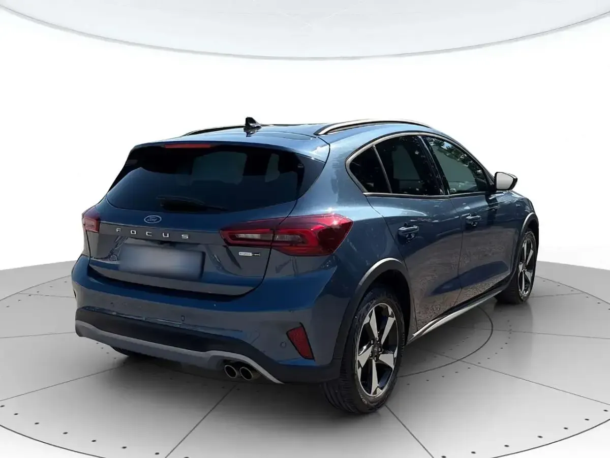Usata Ford Focus Active 125 CV (91 kW) 2023 Blu SUV