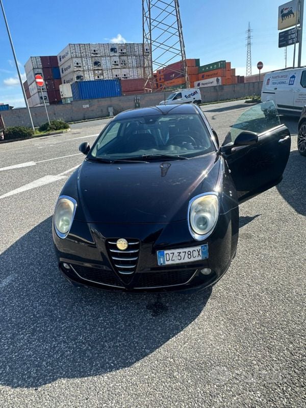 Nero Usata 2009 Alfa Romeo MiTo Due volumi | 2200 € (Ottimo prezzo) - Immagine 1/4