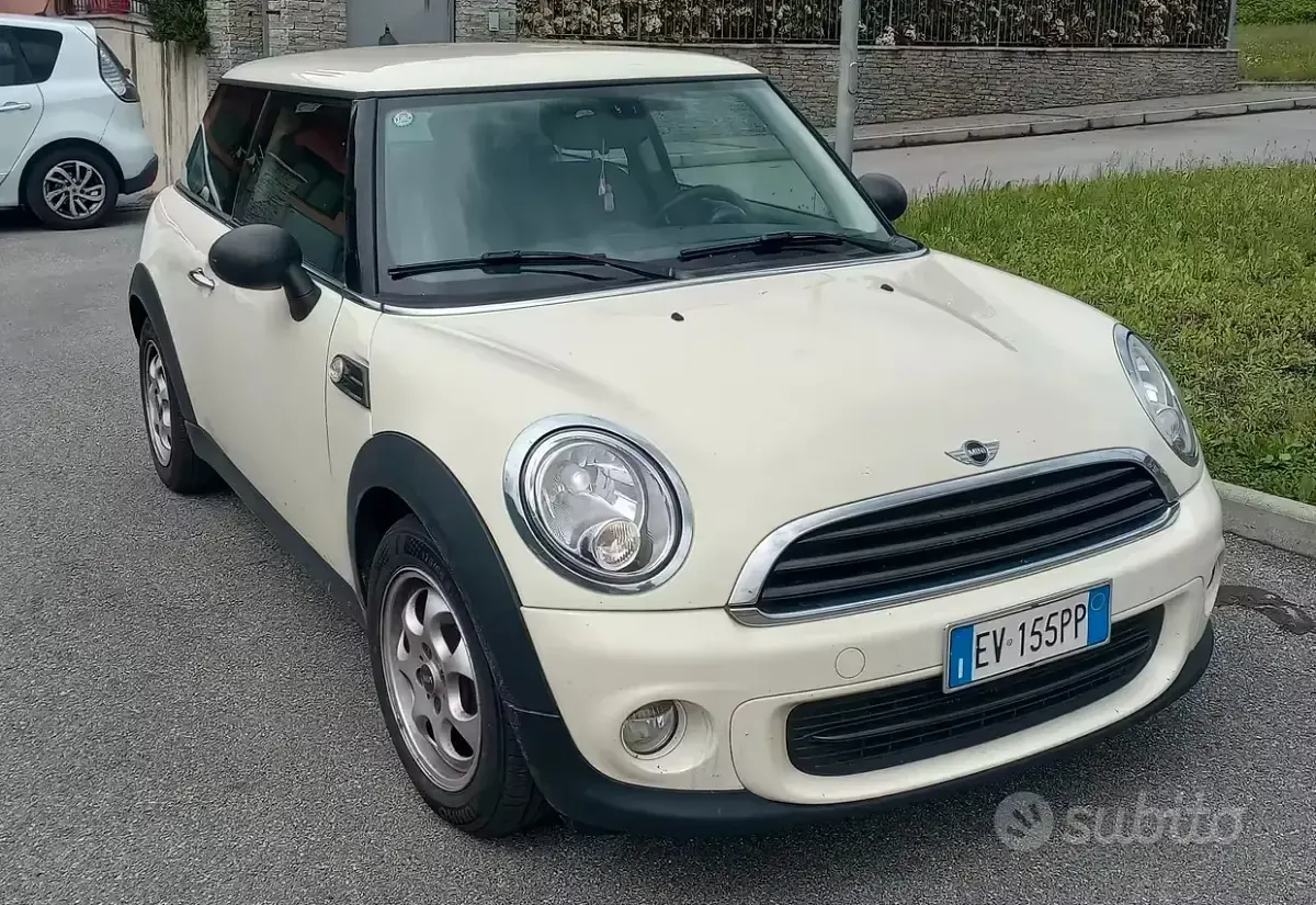 Usata Mini ONE 75 CV (55 kW) 2014 Bianco Utilitaria