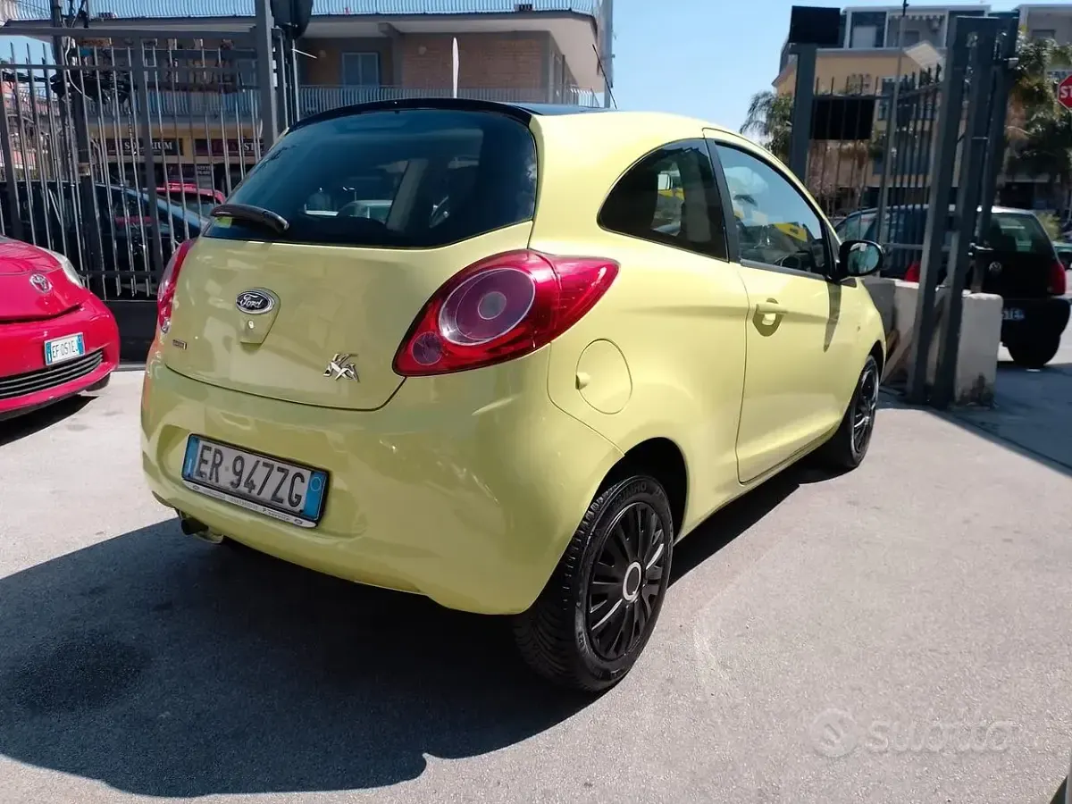 Usata Ford Ka 75 CV (55 kW) 2013 Verde Utilitaria