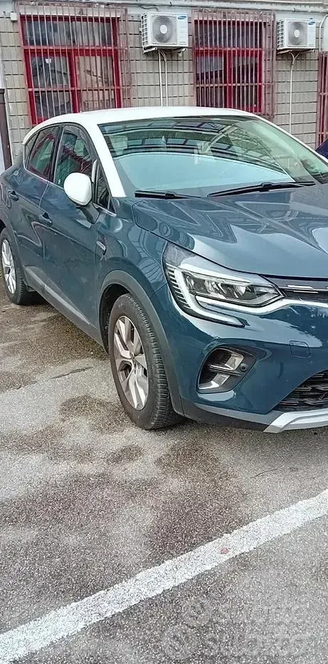 Usata Renault Captur 101 CV (74 kW) 2020 Bluazzurro SUV