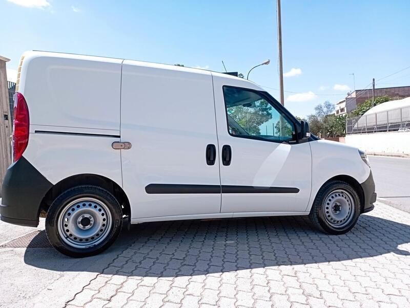 Usata Fiat Doblò 95 CV (69 kW) 2018 Bianco Monovolume
