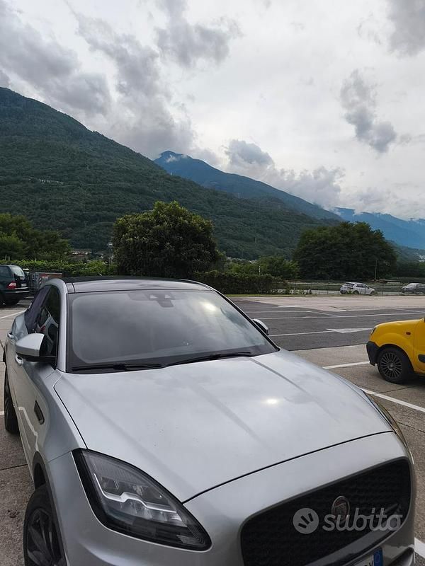 Usata Jaguar E-Pace R-Dynamic 160 CV (117 kW) 2018 Grigio SUV