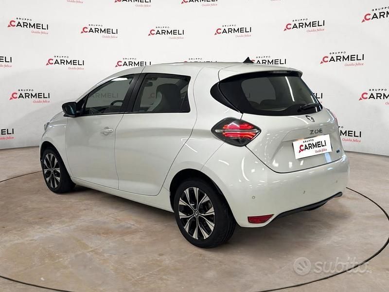 Usata Renault Zoe Zen 100 kW (136 CV) 2021 Bianco Utilitaria