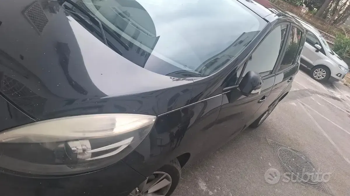Usata Renault Scénic III 131 CV (96 kW) 2013 Monovolume