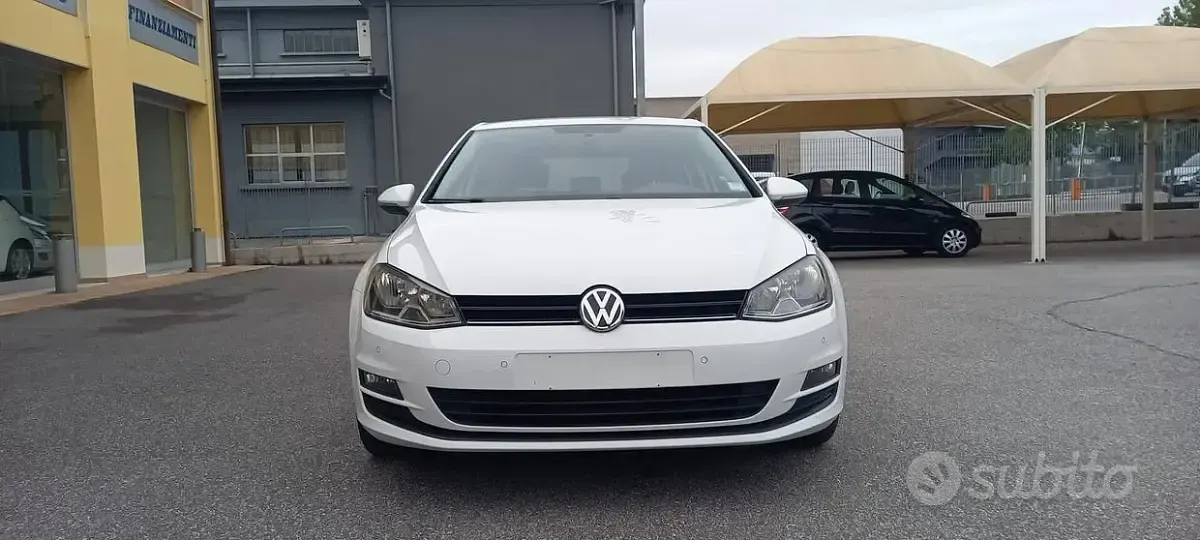 Second-hand VW Golf VII Sound 86 CP (63 kW) 2014 Alb Berlinǎ