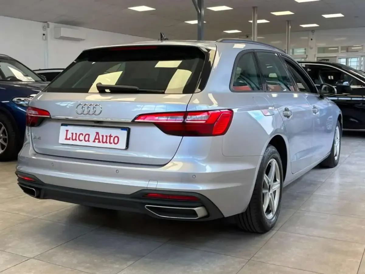 Usata Audi A4 Ambiente 136 CV (100 kW) 2022 Grigio Station wagon