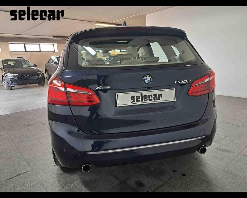 Usata BMW 220 Active Tourer Luxury Line 2015 Bl2b blu metallizzato Monovolume