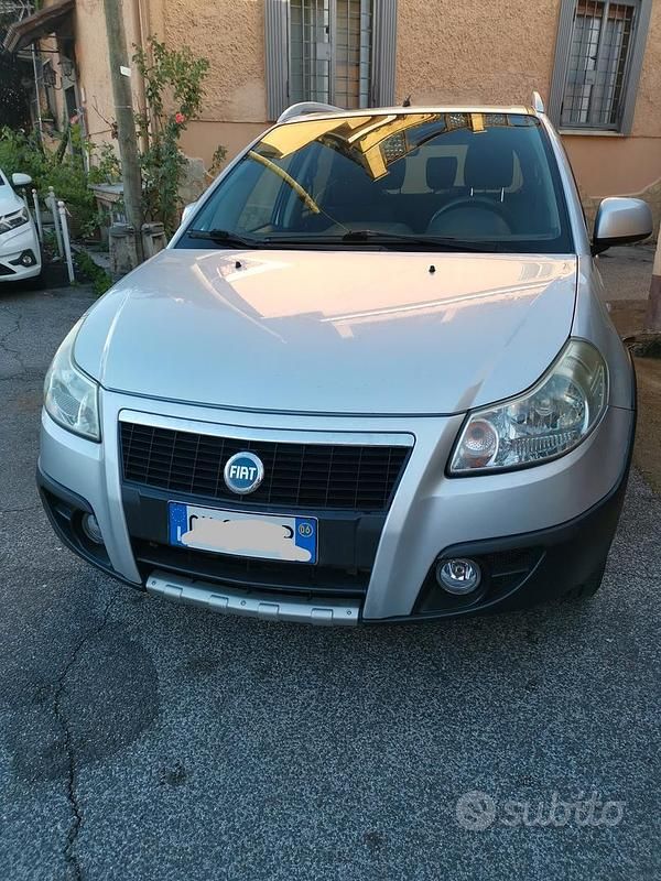 Usata Fiat Sedici 90 CV (66 kW) 2006 SUV