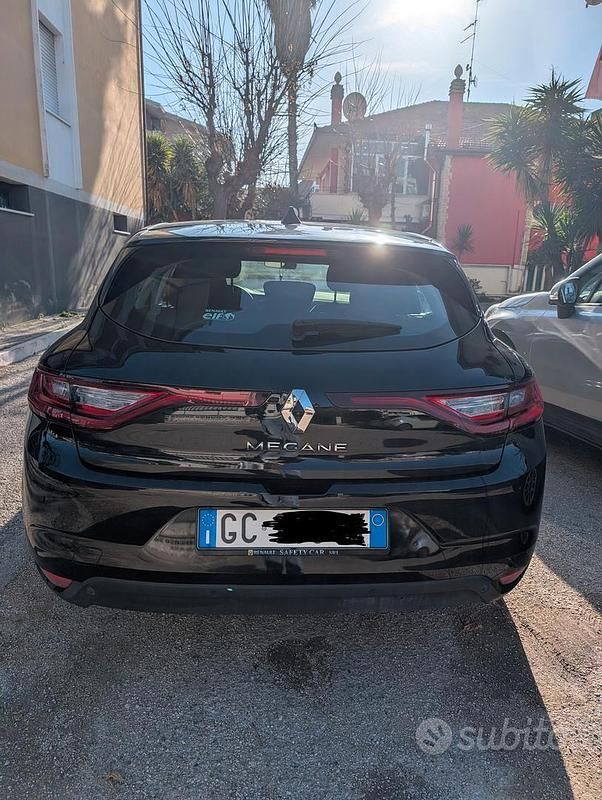 Usata Renault Mégane IV Business 116 CV (85 kW) 2020 Nero Berlina