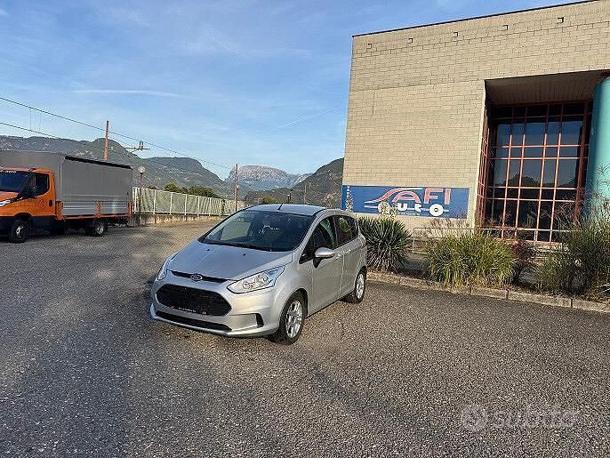 Usata Ford B-MAX Business Edition 104 CV (76 kW) 2015 Grigio Monovolume