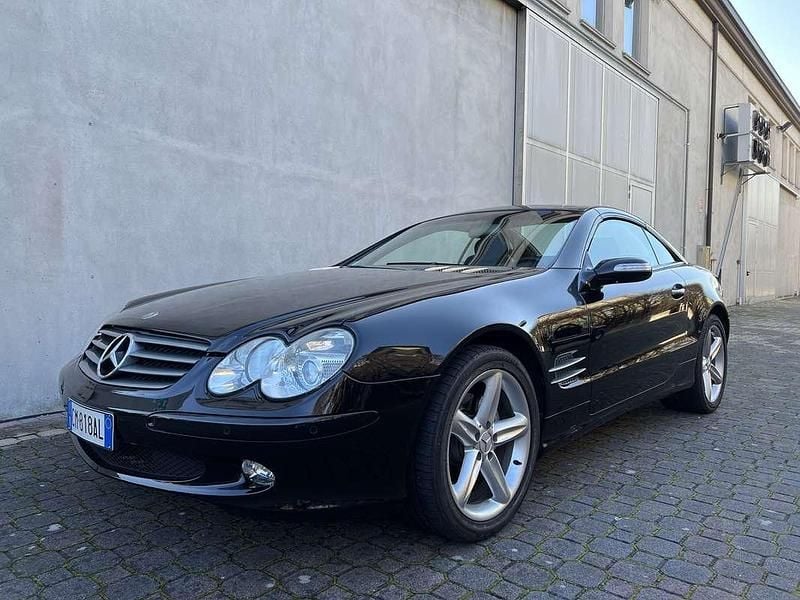 Usata Mercedes SL350 245 CV (180 kW) 2004 Nero Cabrio