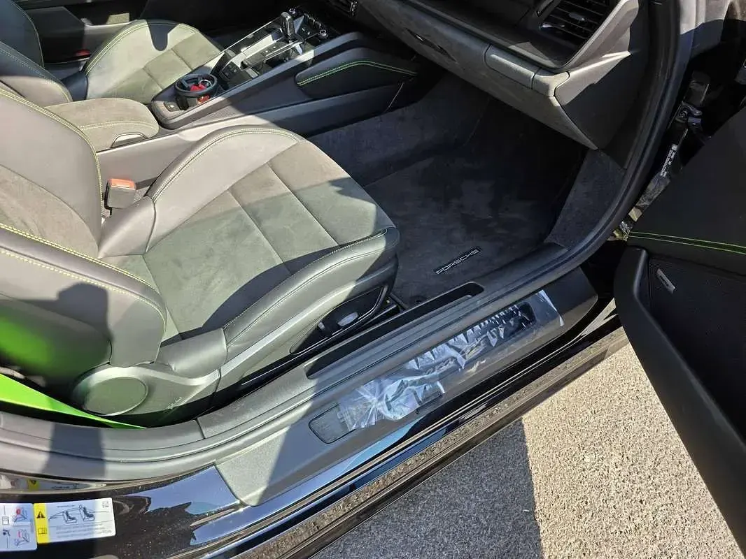 Usata Porsche 911 Carrera GTS 480 CV (353 kW) 2023 Nero Coupé