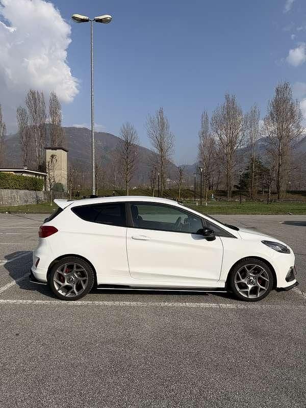 Usata Ford Fiesta ST 205 CV (150 kW) 2018 Bianco Utilitaria