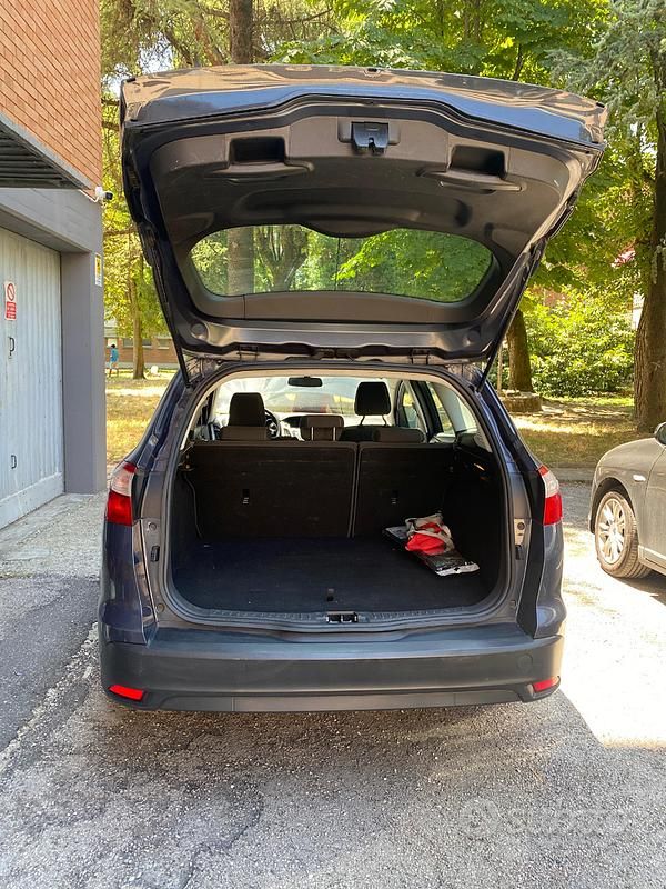 Usata Ford Focus 95 CV (69 kW) 2013 Blu Station wagon