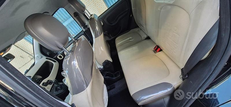 Usata Fiat Panda Lounge 70 CV (51 kW) 2015 Nero Berlina