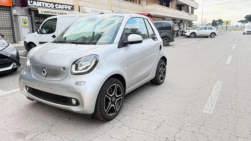 Usata Smart ForTwo Cabrio Prime 90 CV (66 kW) 2019 Argento Cabrio